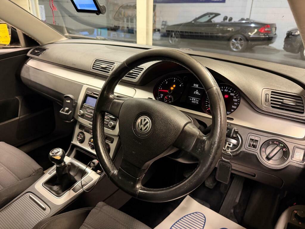 Volkswagen Passat Estate 2.0 Tdi Highline Dsg Euro 4 200808 Black #17