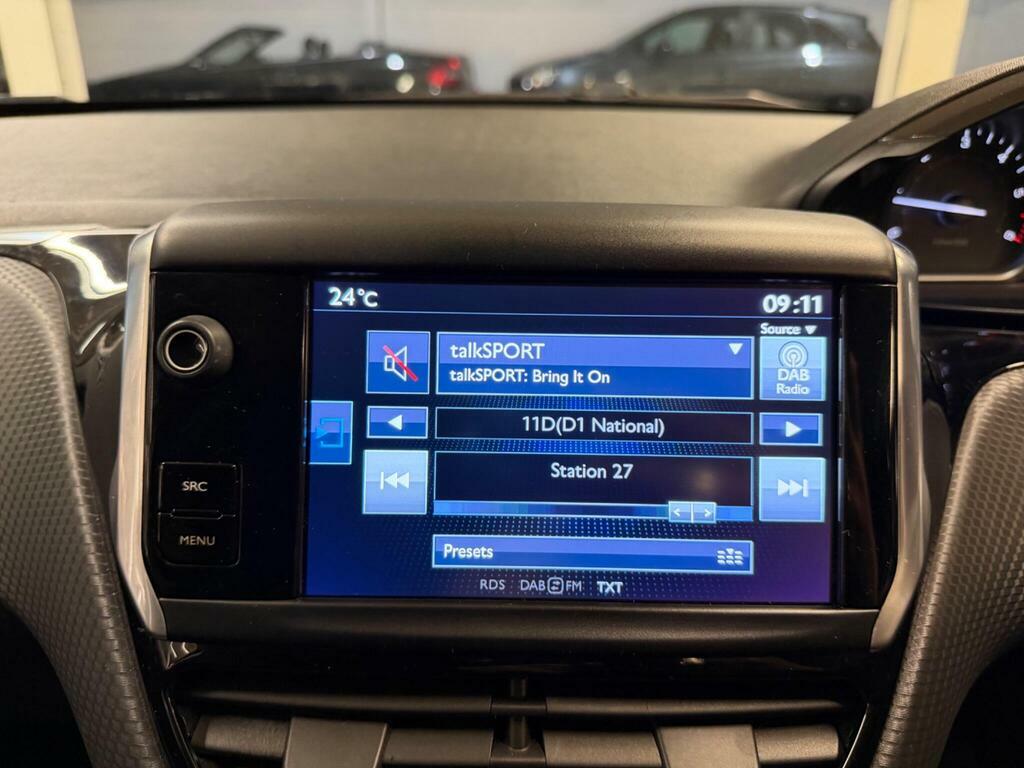 Peugeot 208 Active Black #23