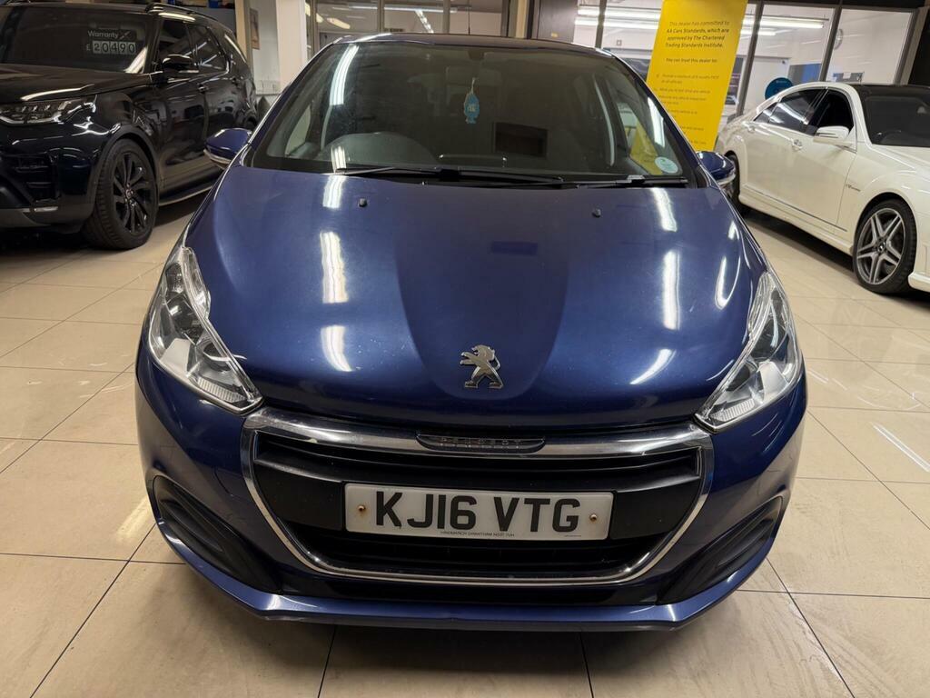 Peugeot 208 Active Black #2