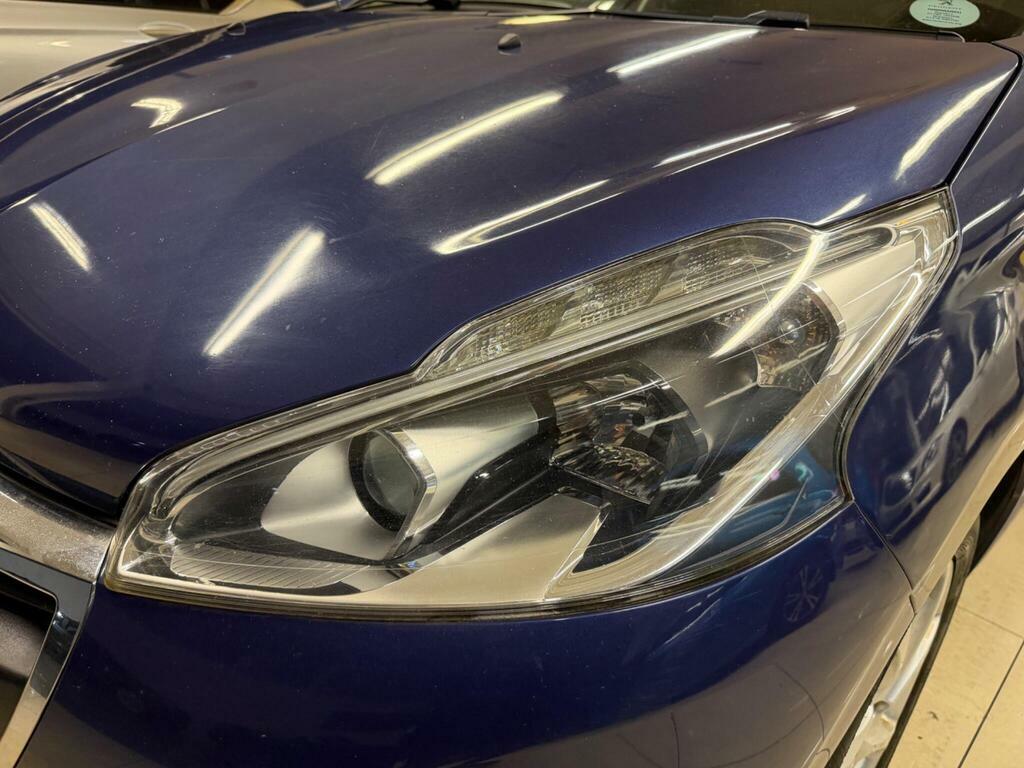 Peugeot 208 Active Black #10