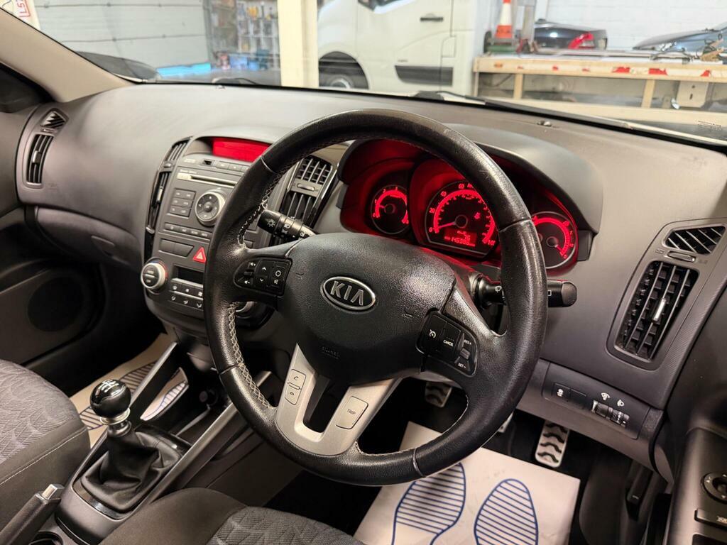 Kia Ceed 1.4 Sr7 Hatchback 145 Gkm, 103 Silver #10