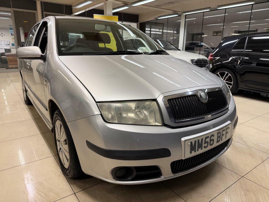 Skoda Fabia 1.6 16V 3 Grey #1