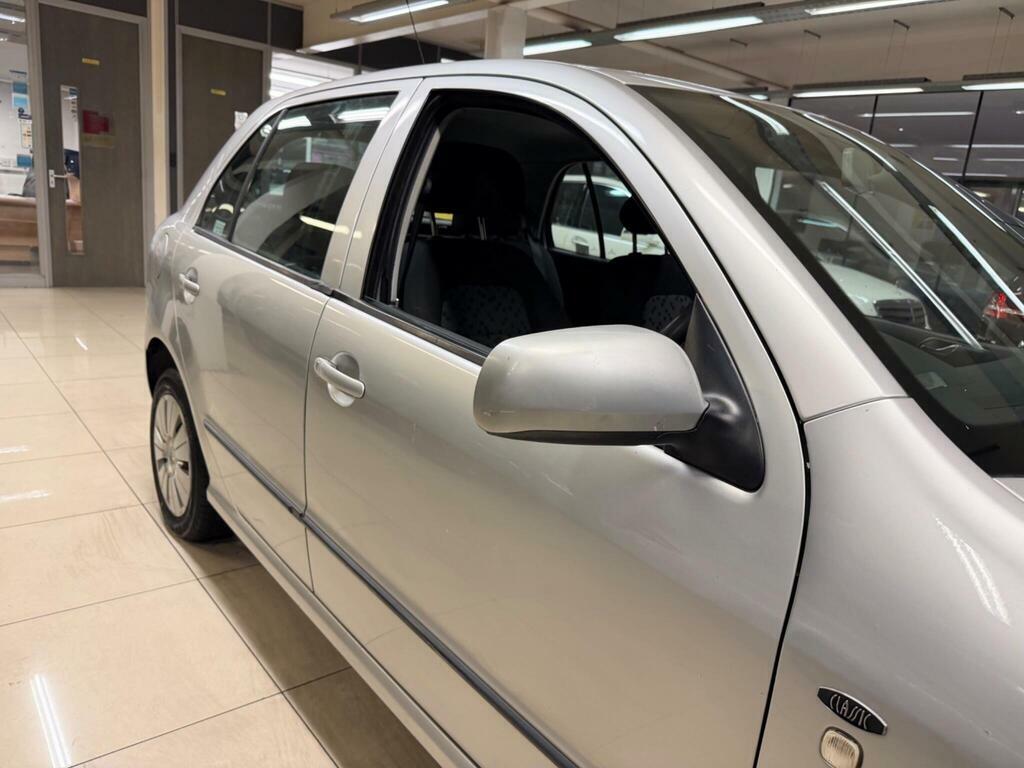 Skoda Fabia 1.6 16V 3 Grey #9