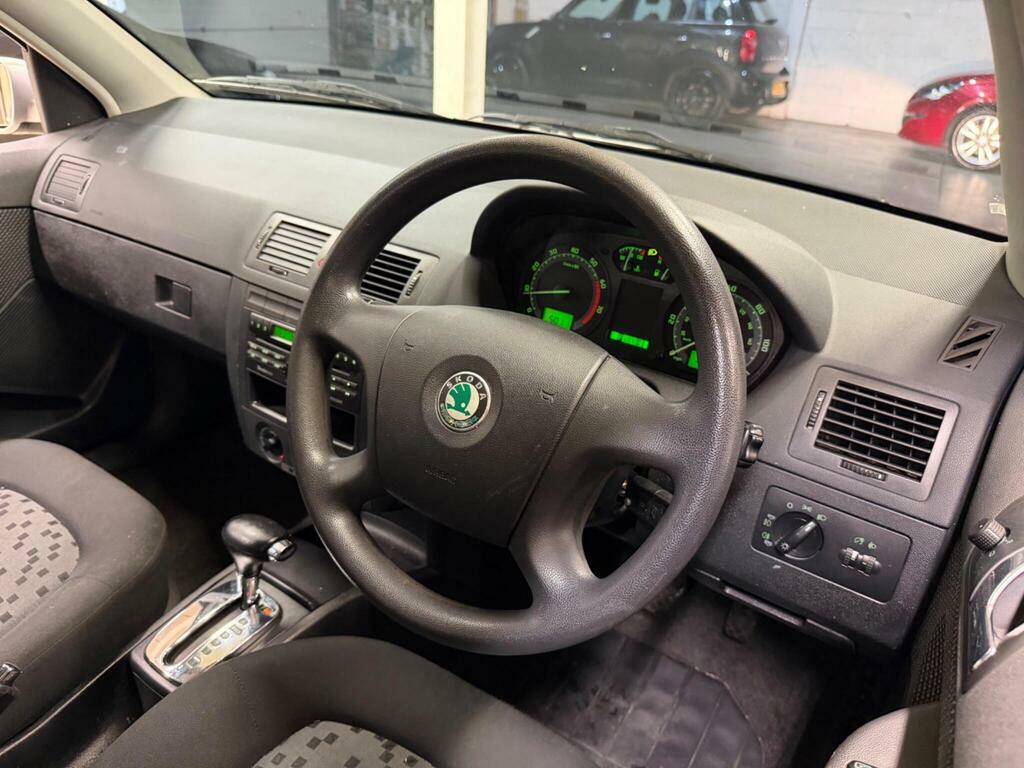 Skoda Fabia 1.6 16V 3 Grey #12
