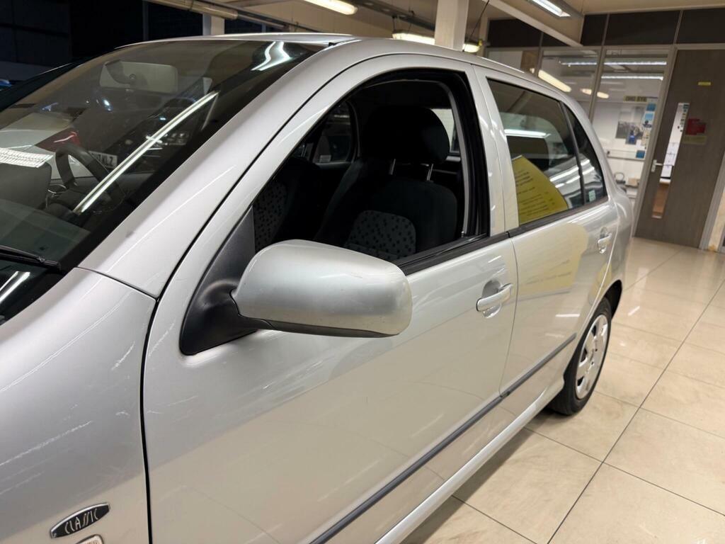 Skoda Fabia 1.6 16V 3 Grey #10