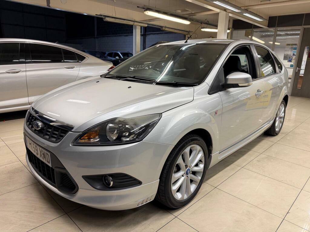 Ford Focus Hatchback Titanium 1.6 Full Service Histo Silver #3