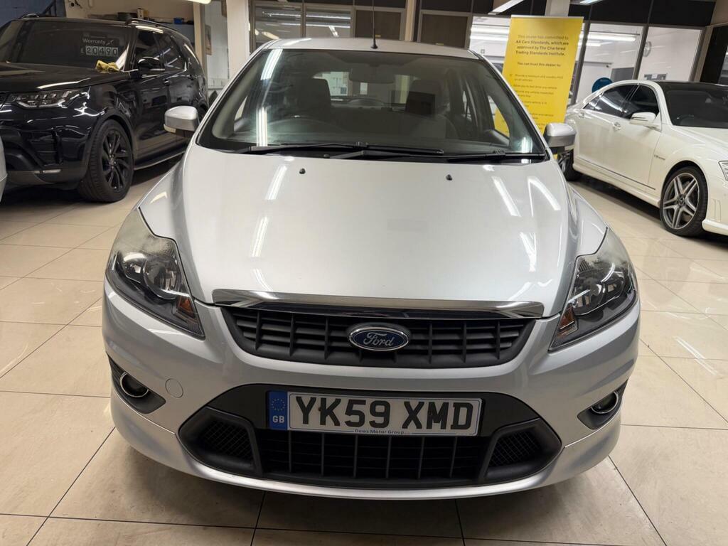 Ford Focus Hatchback Titanium 1.6 Full Service Histo Silver #2