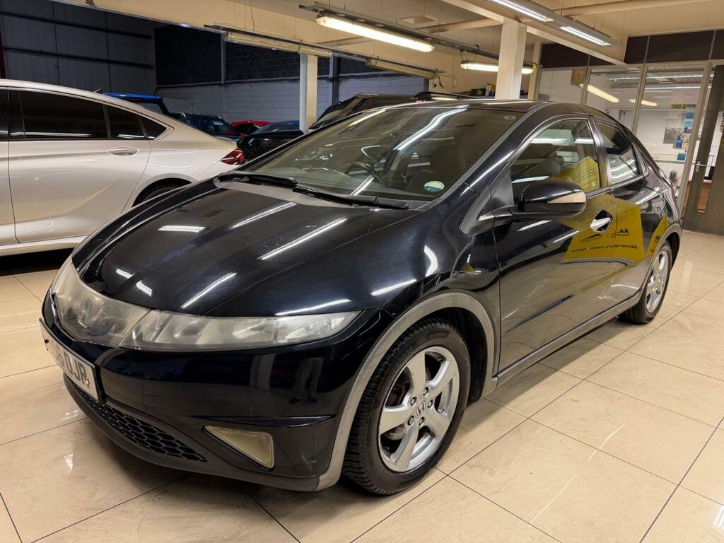Honda Civic 1.8 I-vtec Es Black #3