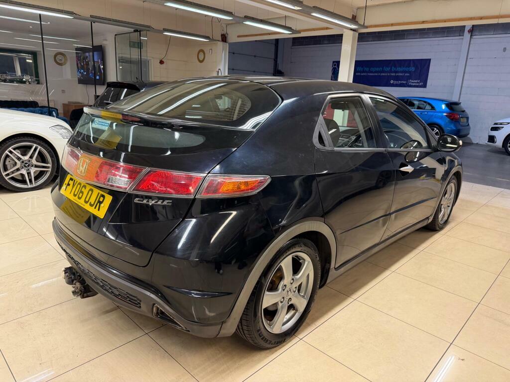 Honda Civic 1.8 I-vtec Es Black #6