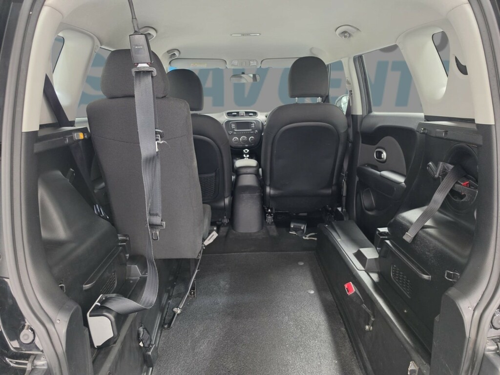 Kia Soul Ev Silver #7
