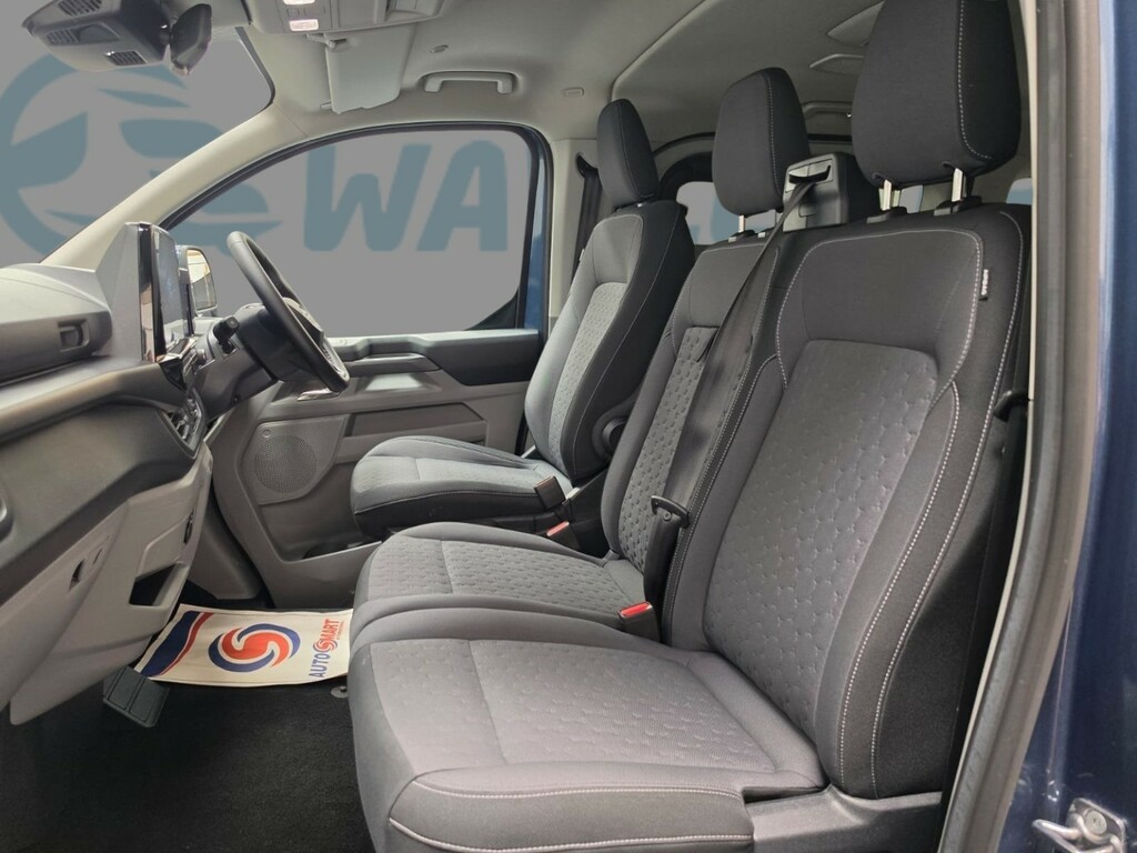 Ford Tourneo Custom 340 Titanium L1 Swb 9 Seat Minibus Fwd 2.5 Ph Black #18