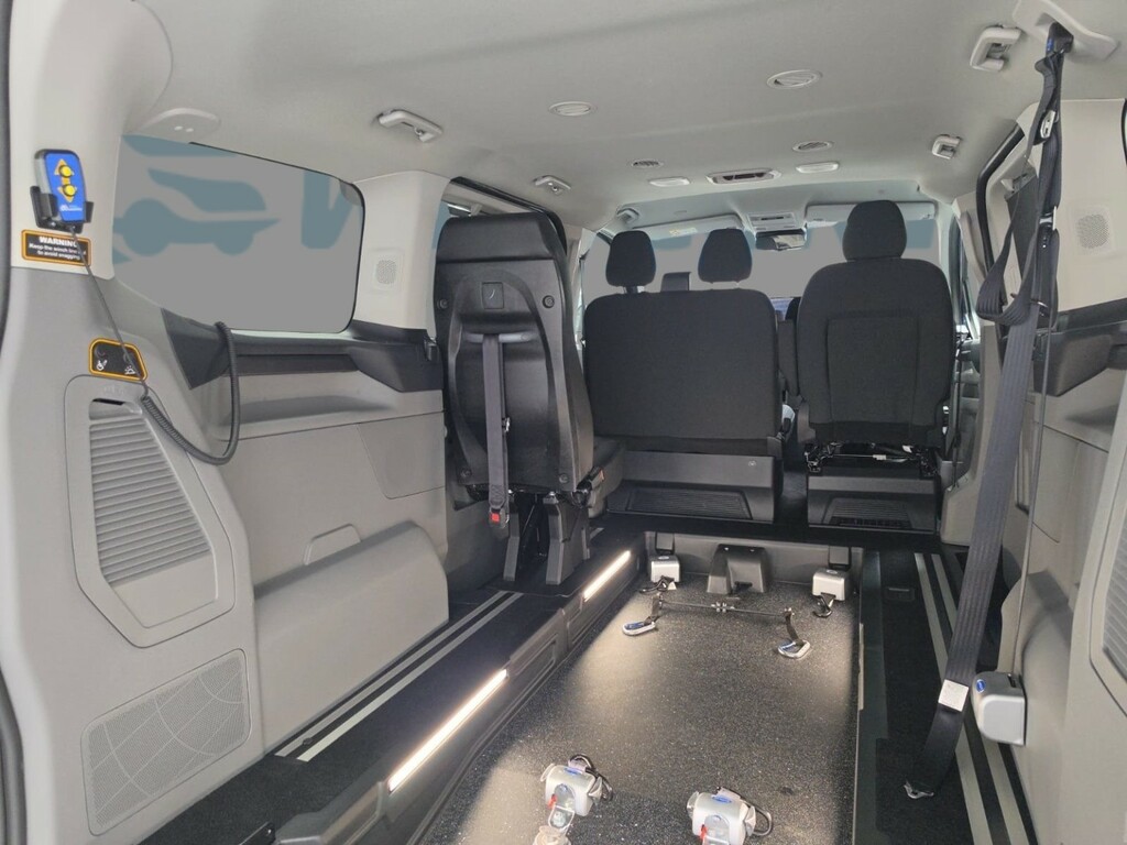 Ford Tourneo Custom 340 Titanium L1 Swb 9 Seat Minibus Fwd 2.5 Ph Black #9