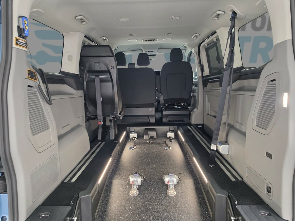 Ford Tourneo Custom 340 Titanium L1 Swb 9 Seat Minibus Fwd 2.5 Ph Black #8