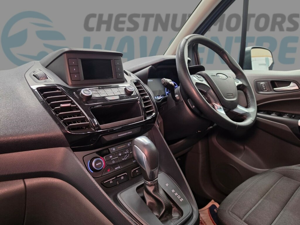 Ford Tourneo Connect 1.5 Ecoblue 120 Titanium Powershift Red #13