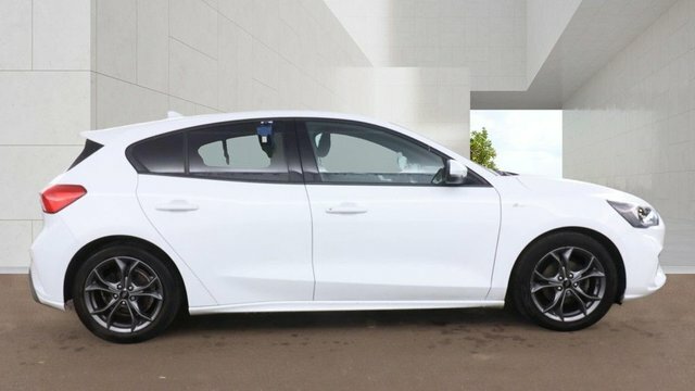 Ford Focus 2019 1.5 Ecoblue St-line Hatchback Manu WS19TVJ White #3