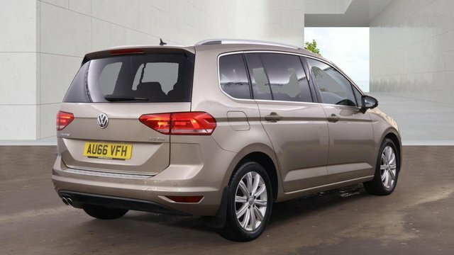 Volkswagen Touran 2016 2.0 Tdi Bluemotion Tech Sel Mpv Ma Beige #3