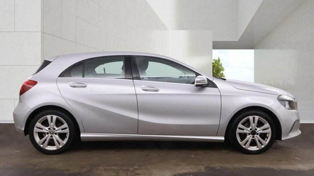 Mercedes-Benz A Class 2017 1.5 A180d Sport Hatchback 7G-dct E Silver #5