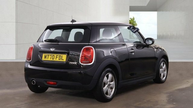 Mini Hatch 2020 1.5 Cooper Classic Hatchback Manua Black #4