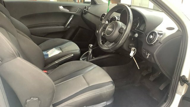Audi A1 1.6 Tdi Sport S Tronic Red #7