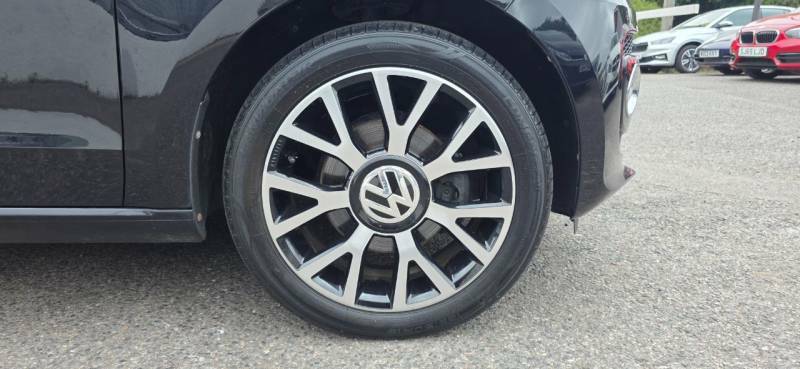 Volkswagen Up 1.0 Street Up Black #4