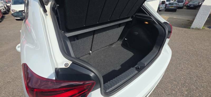 Seat Ibiza 1.0 Tsi 95 Se Technology Red #10