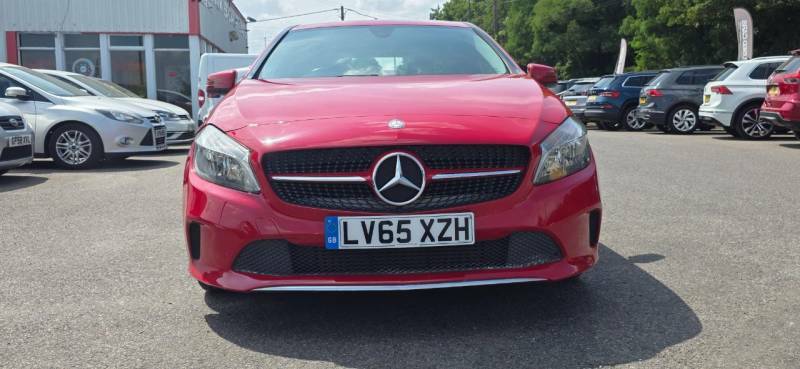 Mercedes-Benz A Class A180d Se - 2015 65 LV65XZH Red #5