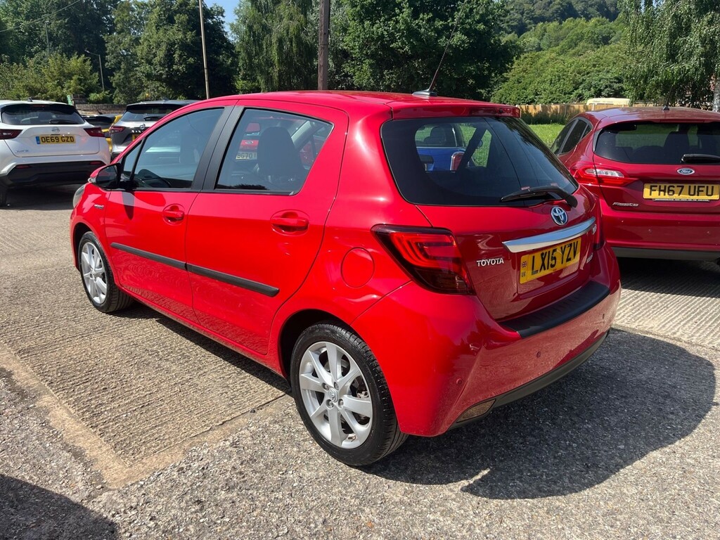 Toyota Yaris 1.5 Vvt-h Excel E-cvt Euro 6 15In Alloy RO53ANG Red #4