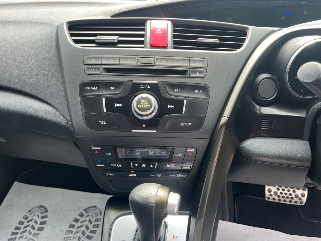 Honda Civic 1.6 I-dtec Es Eco Free Road Tax Finance Par Red #19