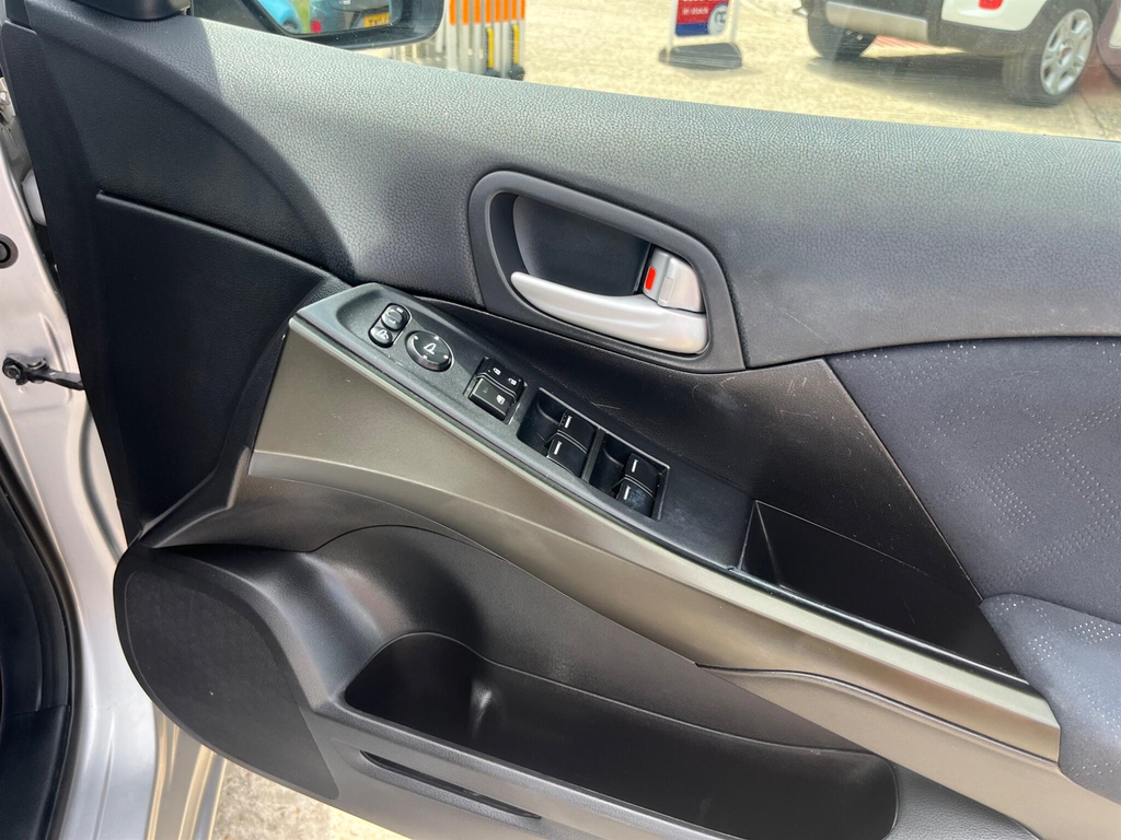 Honda Civic 1.6 I-dtec Es Eco Free Road Tax Finance Par Red #12