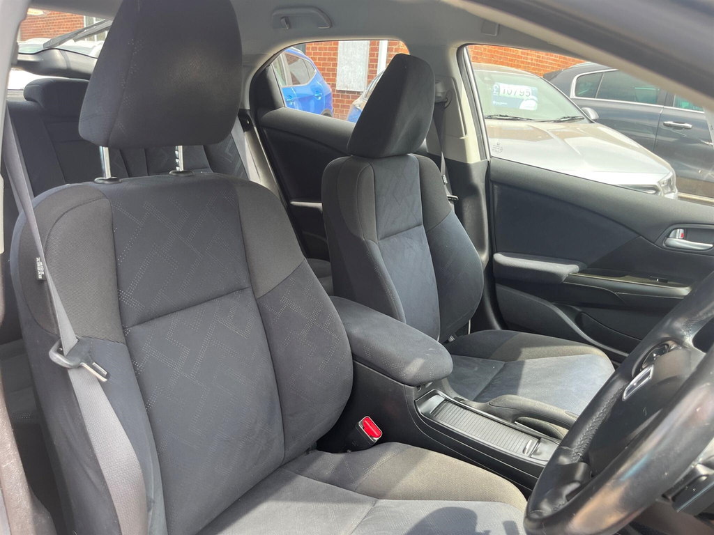 Honda Civic 1.6 I-dtec Es Eco Free Road Tax Finance Par Red #9