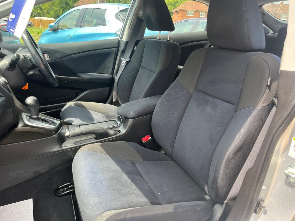 Honda Civic 1.6 I-dtec Es Eco Free Road Tax Finance Par Red #15
