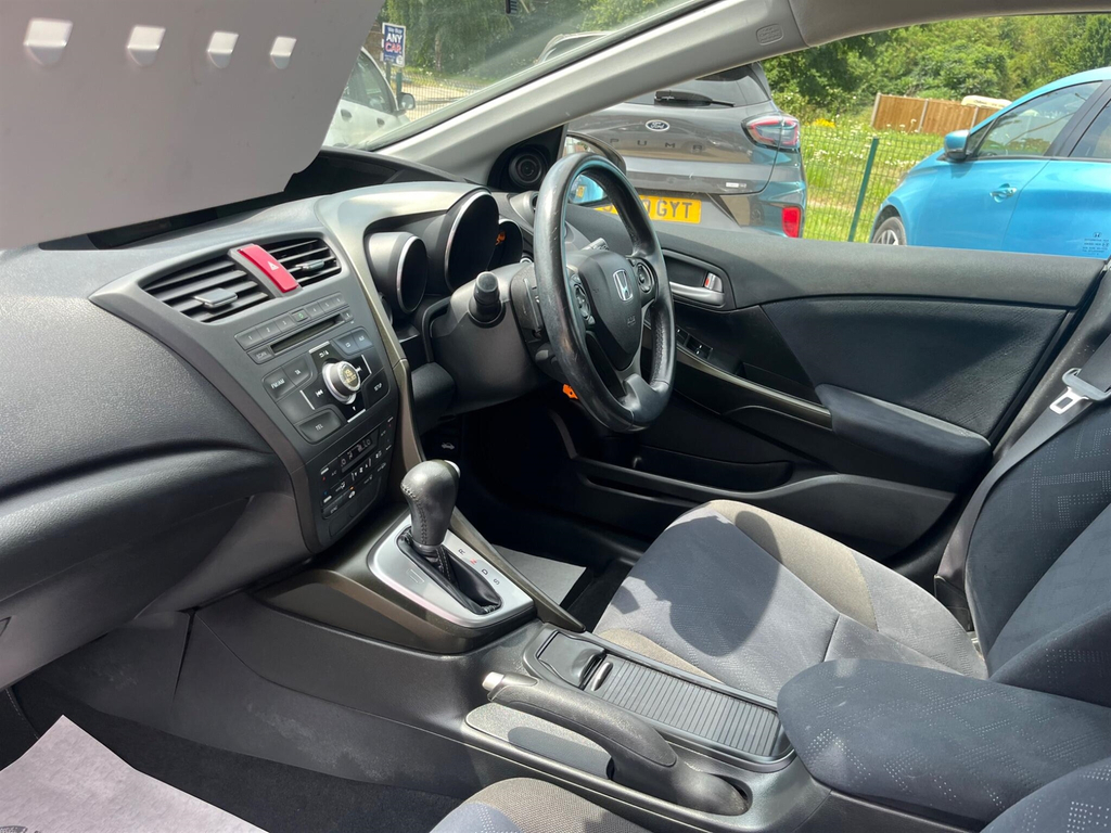 Honda Civic 1.6 I-dtec Es Eco Free Road Tax Finance Par Red #16