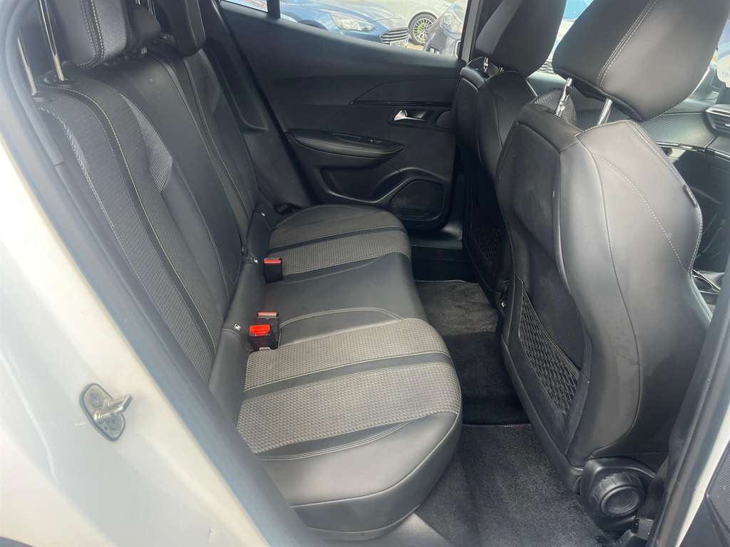 Peugeot 2008 Active Black #13