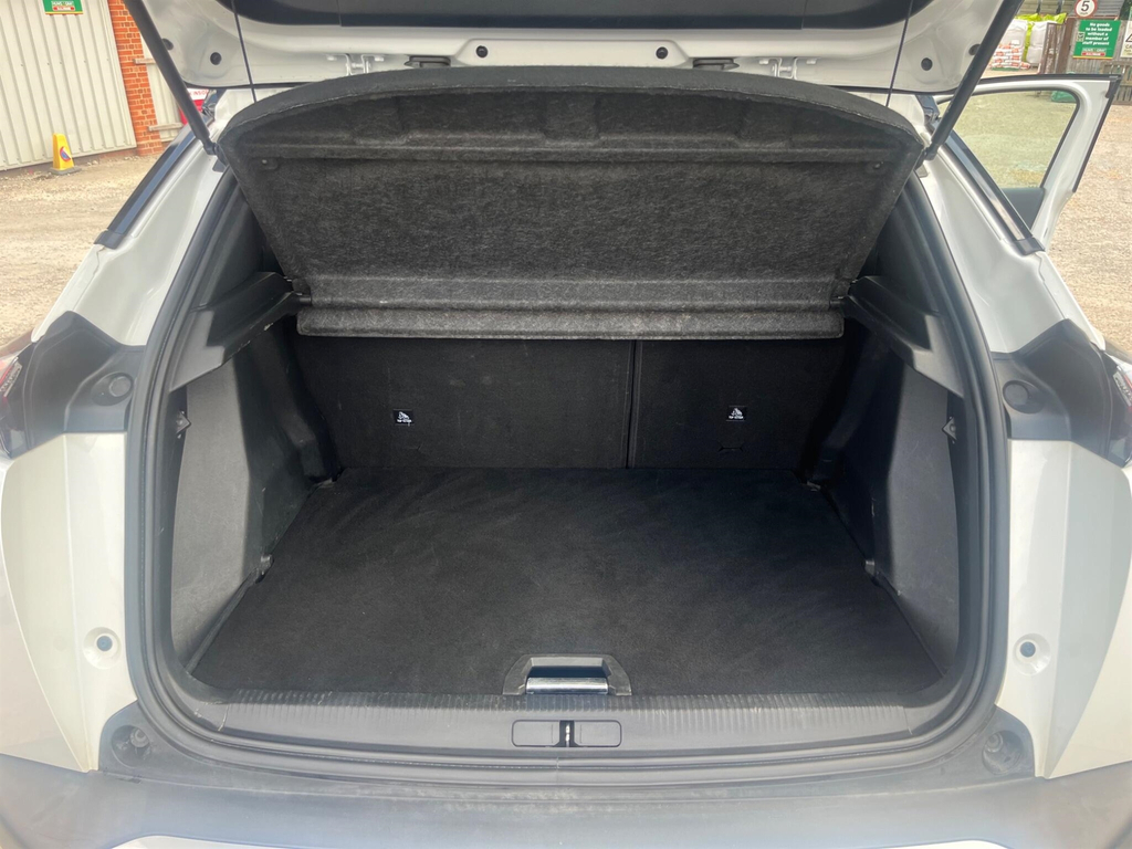 Peugeot 2008 Active Black #12