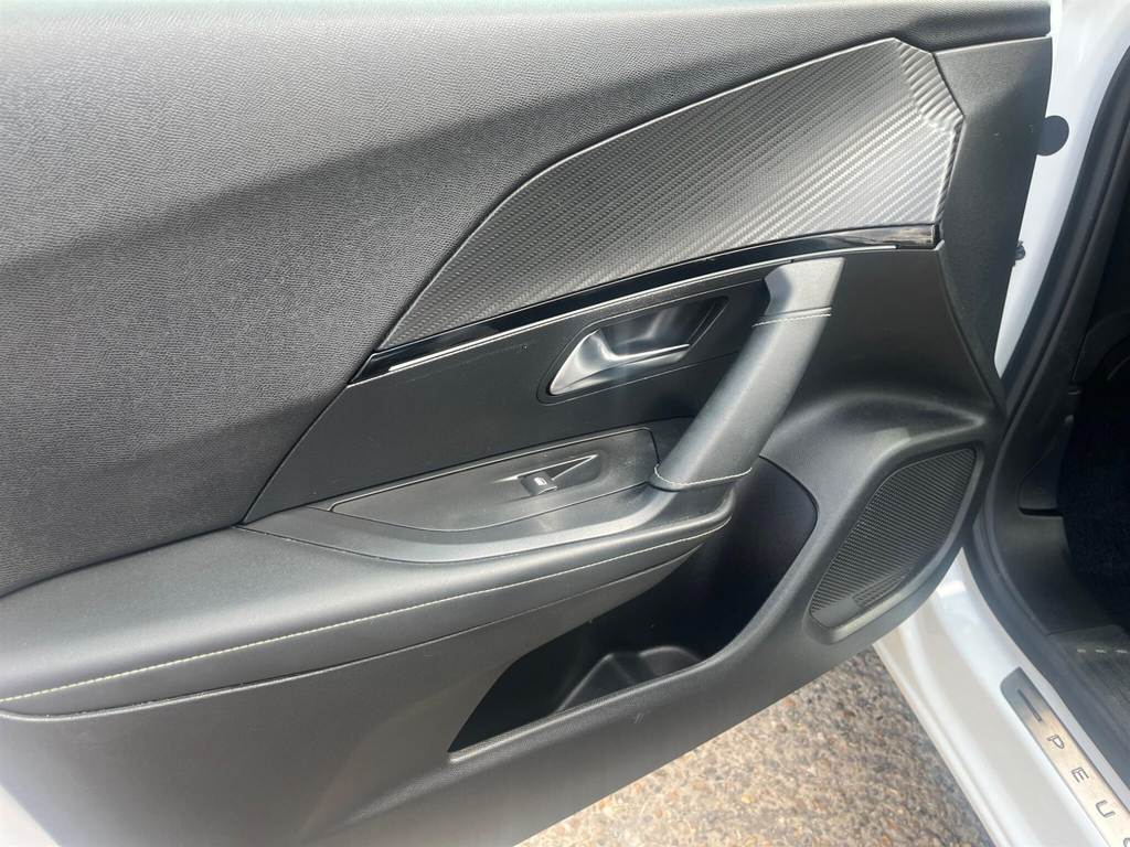 Peugeot 2008 Active Black #14
