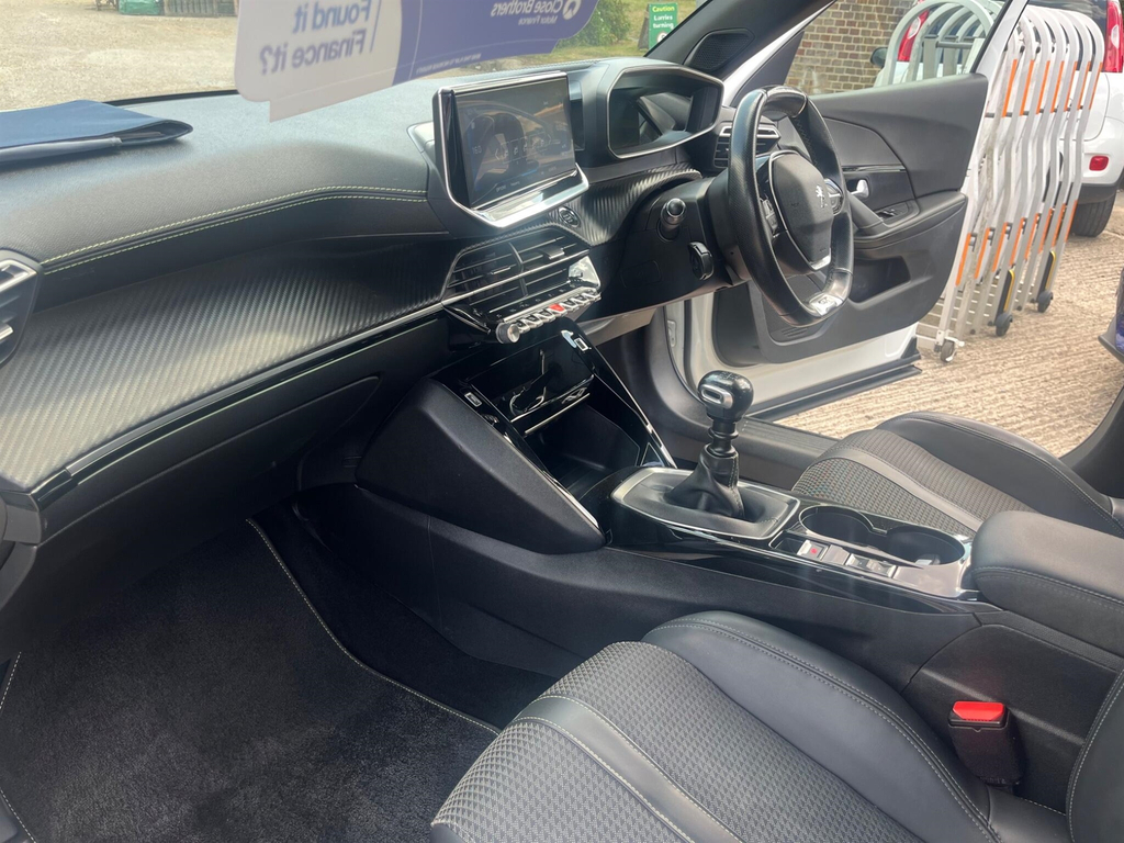 Peugeot 2008 Active Black #16