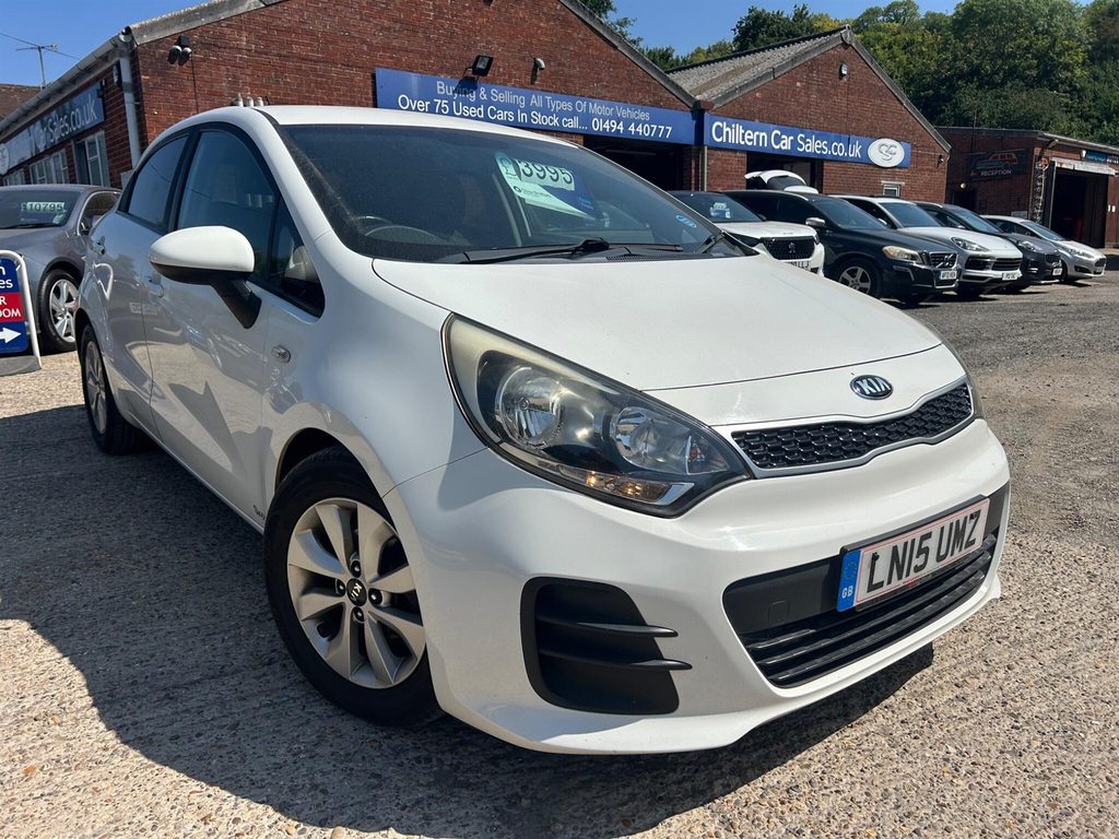 Kia RIO 1.4L 4 White #33