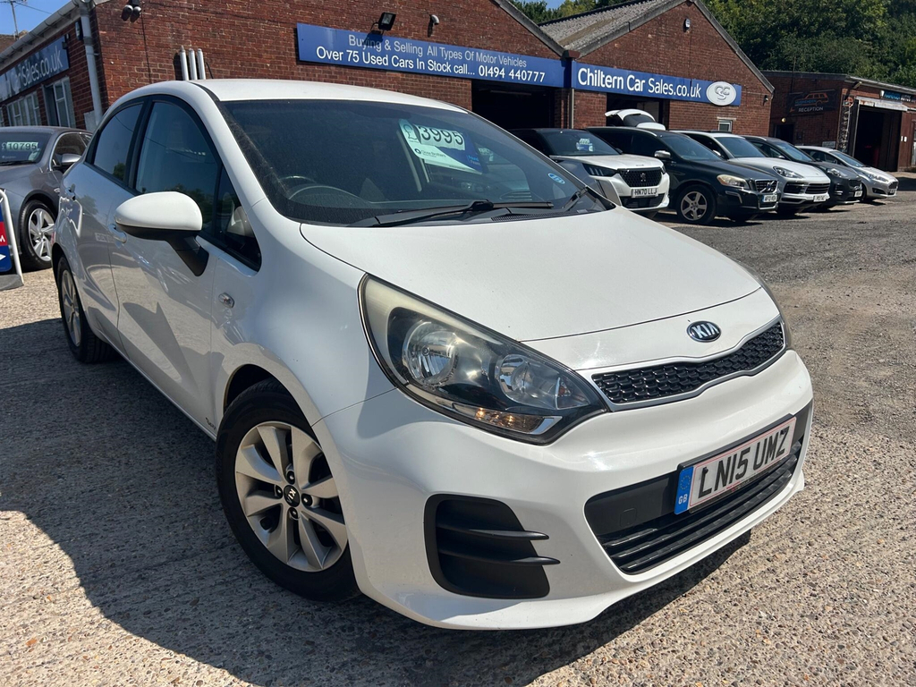 Kia RIO 1.4L 4 White #30