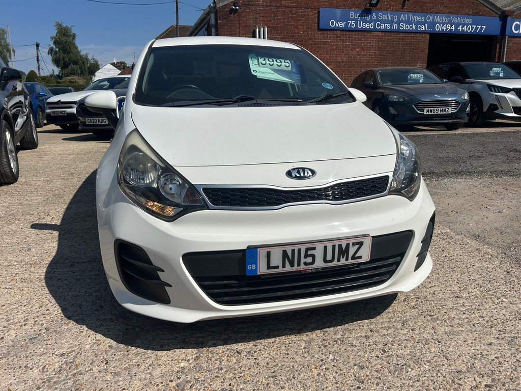 Kia RIO 1.4L 4 White #21