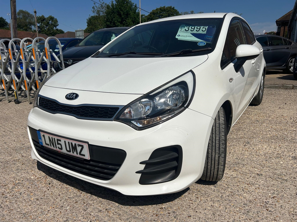 Kia RIO 1.4L 4 White #15