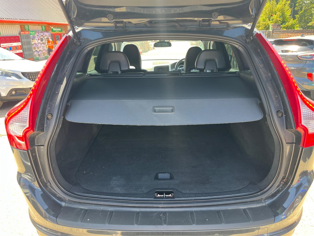 Volvo XC60 D5gawd Selx Nav Black #10
