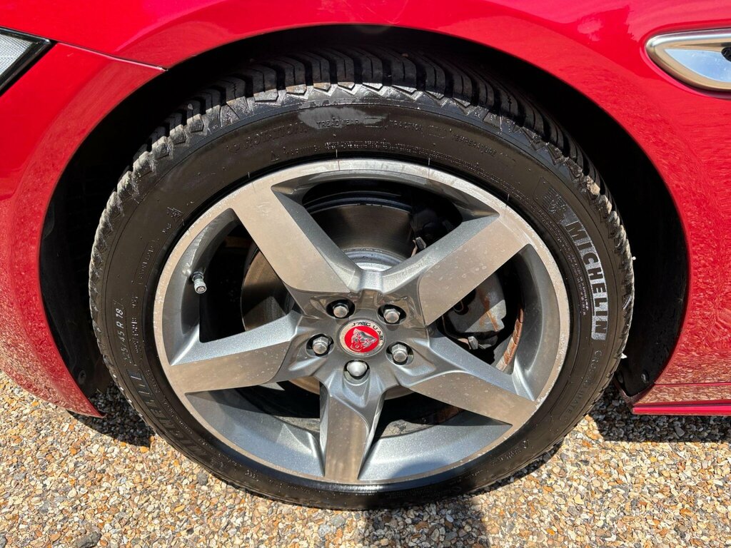 Jaguar XE 2.0I Gpf R-sport Saloon Euro 6 S White #28