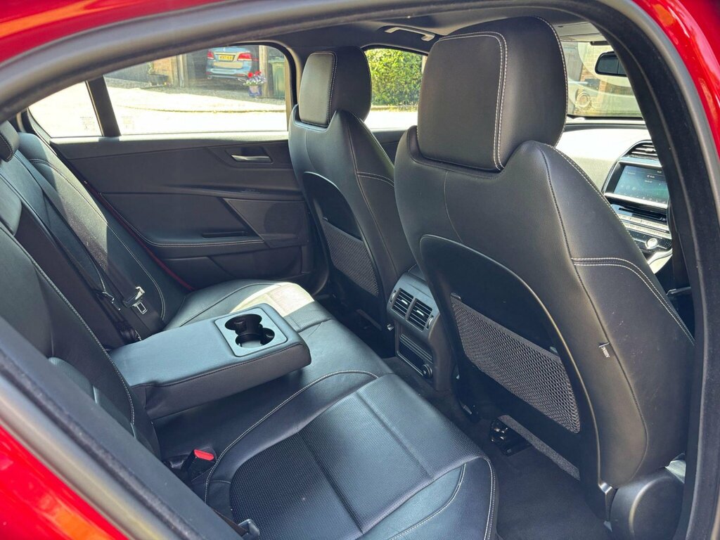 Jaguar XE 2.0I Gpf R-sport Saloon Euro 6 S White #18