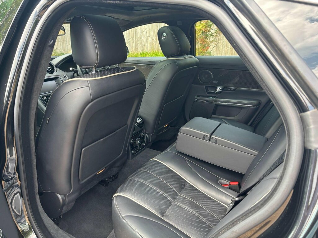 Jaguar XJ Xj Portfolio V6 D Grey #21