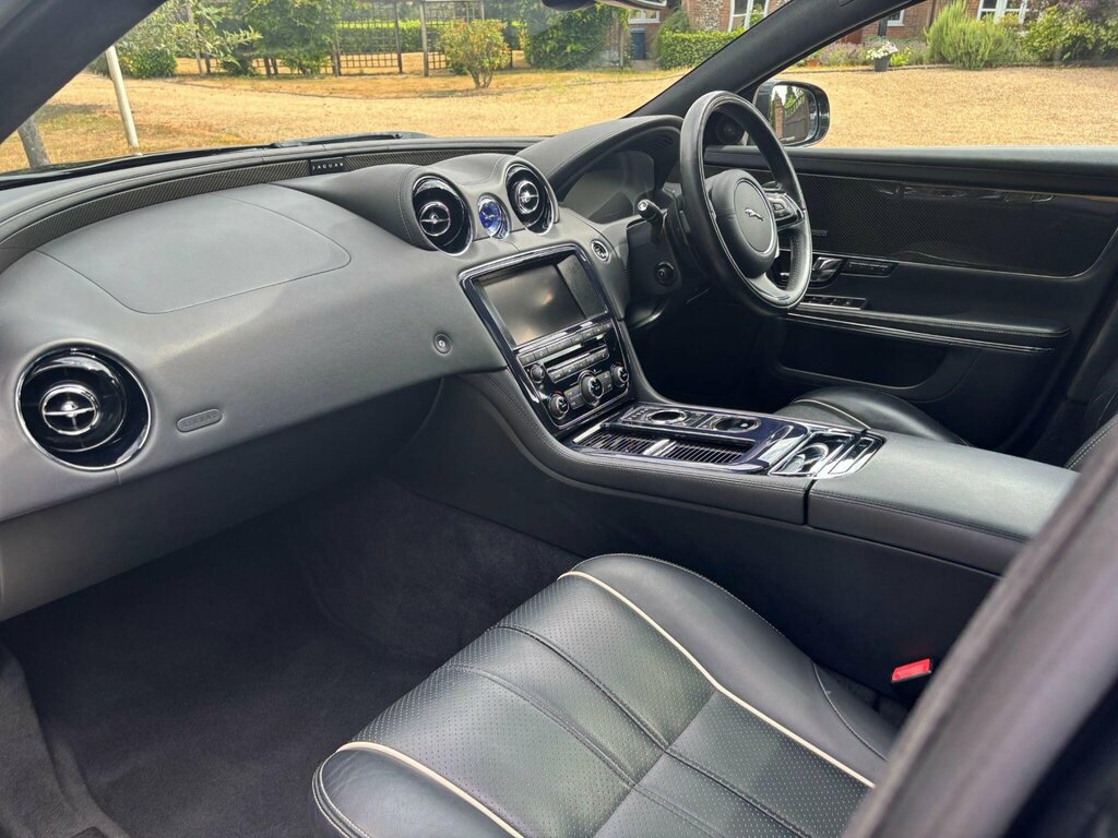 Jaguar XJ Xj Portfolio V6 D Grey #15