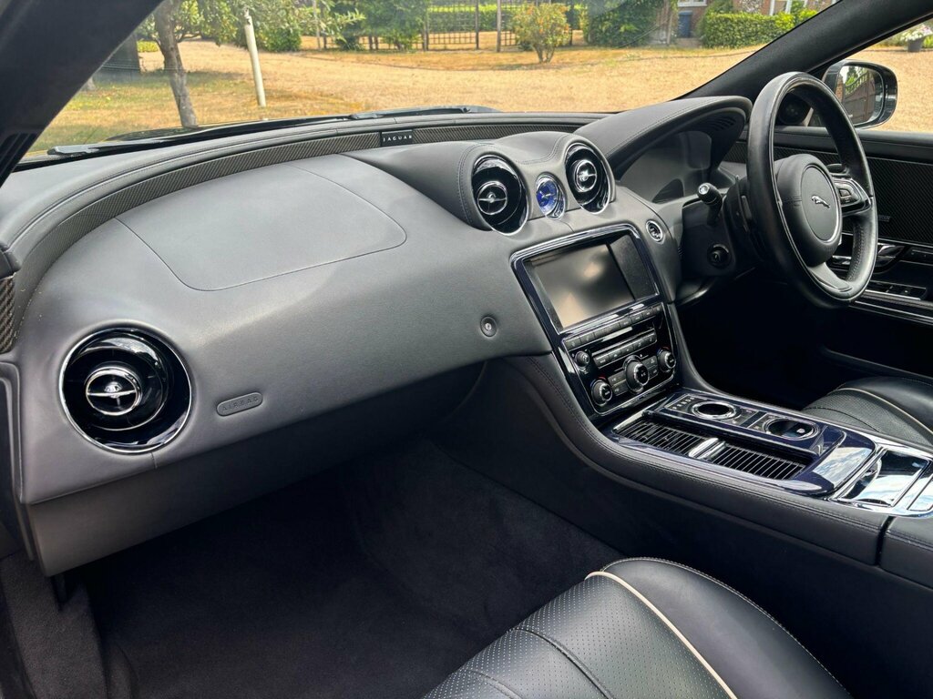 Jaguar XJ Xj Portfolio V6 D Grey #16