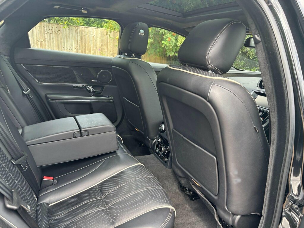 Jaguar XJ Xj Portfolio V6 D Grey #23