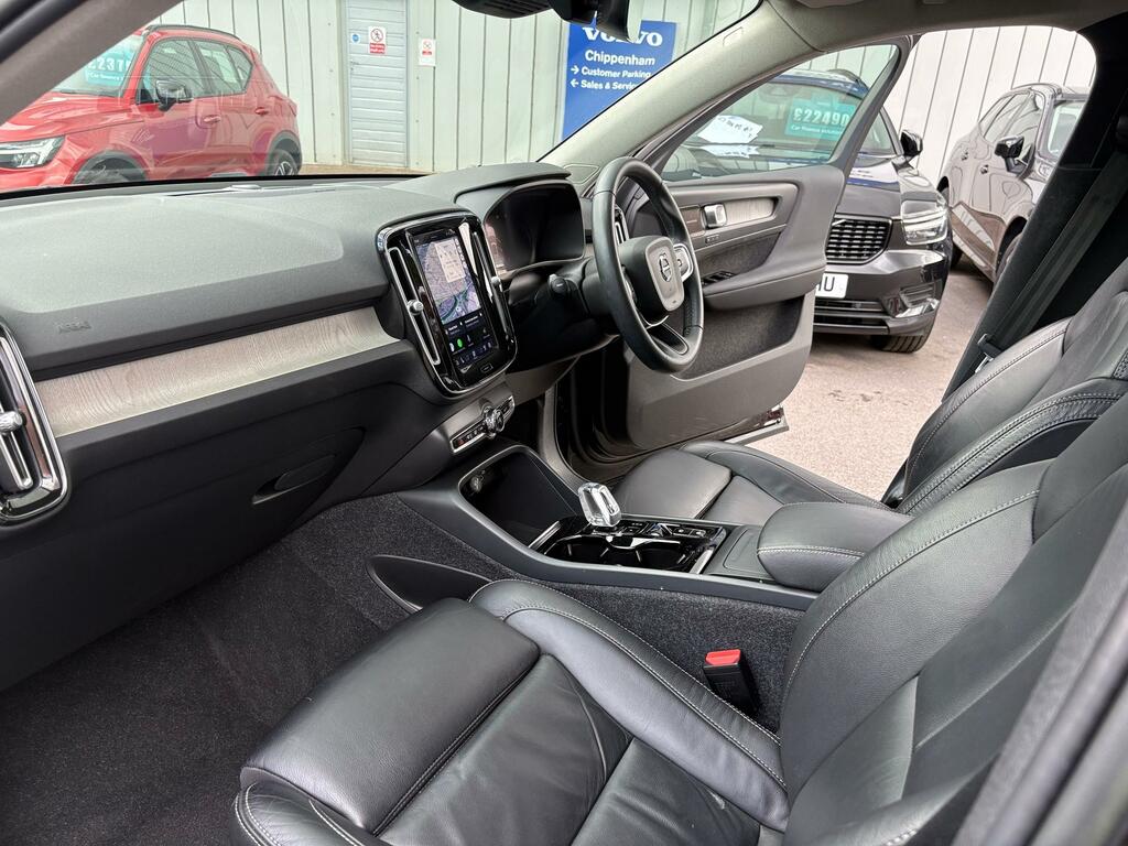 Volvo XC40 2.0 B4p Ultimate Dark GN72RRX Black #6