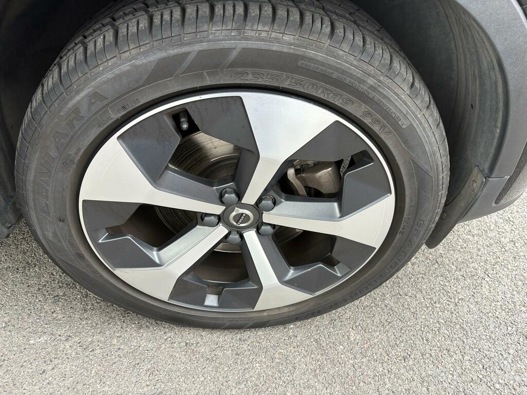 Volvo XC40 2.0 B4p Ultimate Dark GN72RRX Black #3