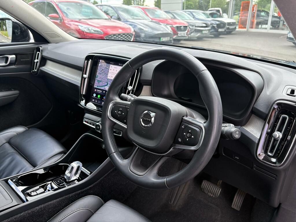 Volvo XC40 2.0 B4p Ultimate Dark GN72RRX Black #2